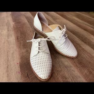 Vince Camuto womens white loafers